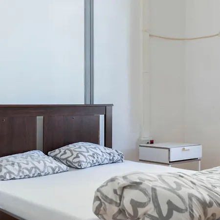 Le Penguin Distrikt Faro